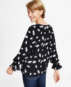 Bar III Women's Floral V-Neck Long-Sleeve Top, Created For Macy's -Anne Klein Sales Store 22803218 fpx